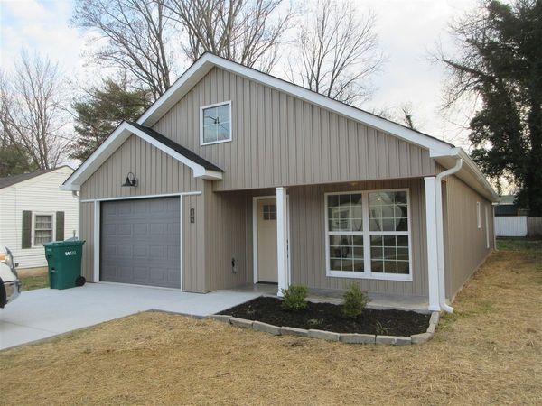 512 N Vine St, Winchester, TN 37398