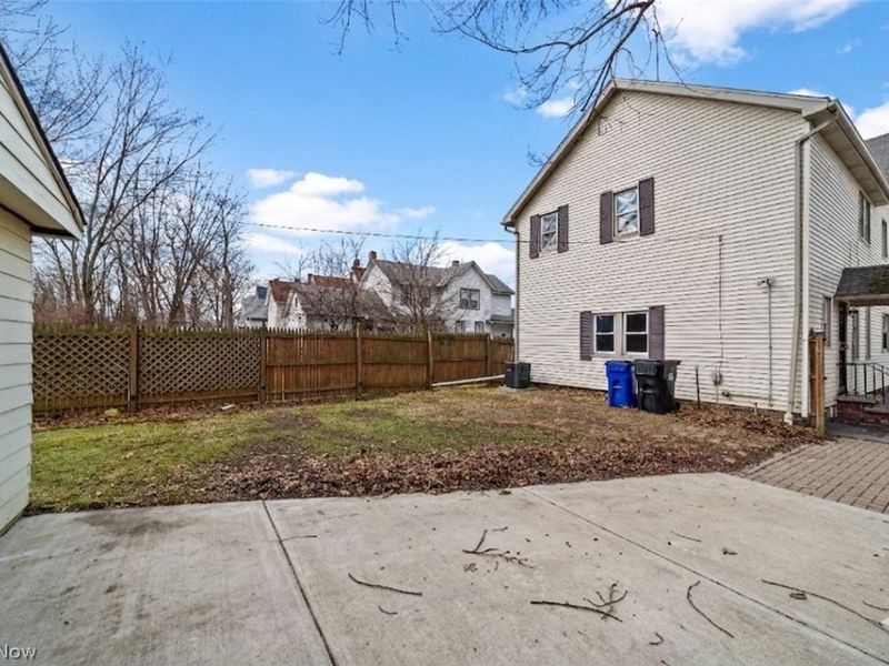 2723 Marvin Avenue, Cleveland, OH 44109 Photo 3