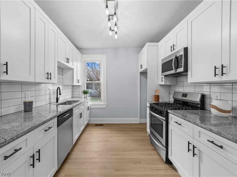 2723 Marvin Avenue, Cleveland, OH 44109 Photo 7