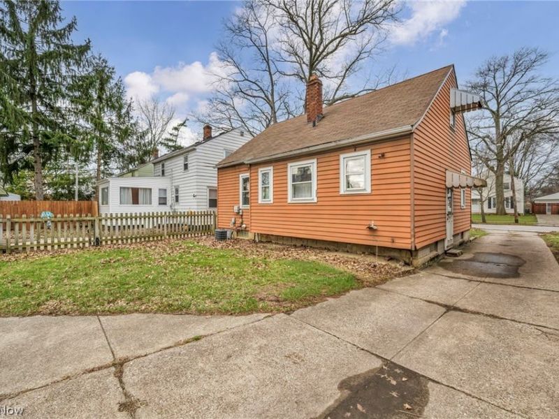 4157 W 157th Street, Cleveland, OH 44135 Photo 2