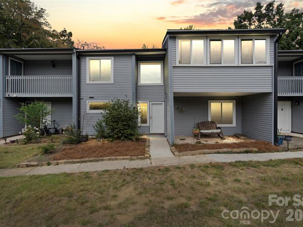 6610 Point Comfort Lane, Charlotte, NC 28226