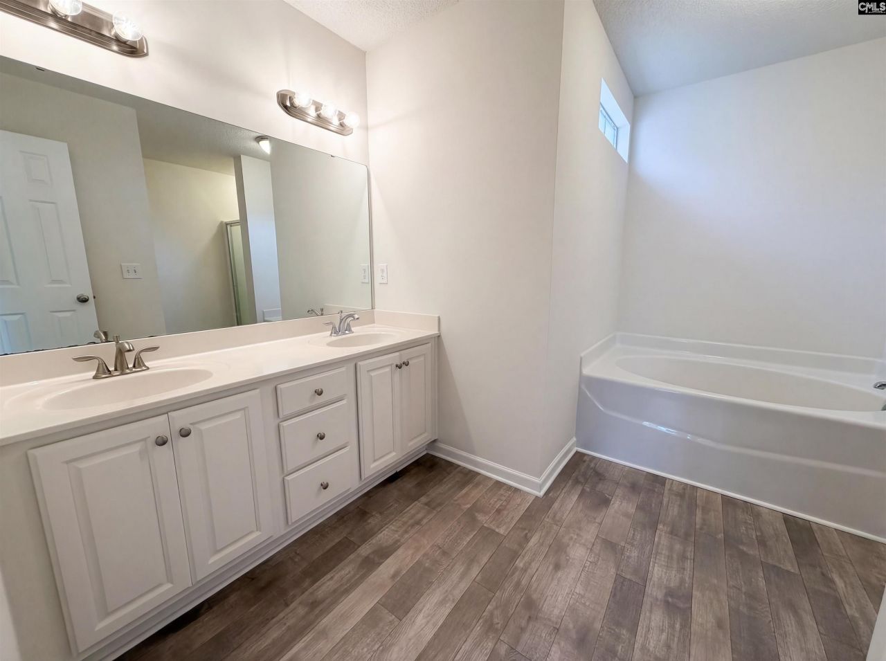 217 Branchview Drive Photo 10