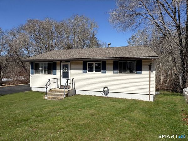 33 Shawondassee, Stonington, CT 06378
