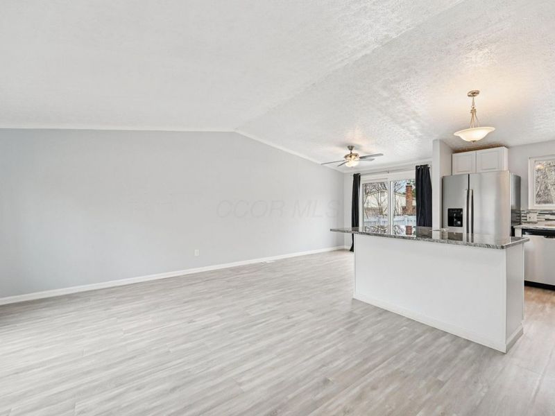 6193 Central Park Drive, Columbus, OH 43231 Photo 3