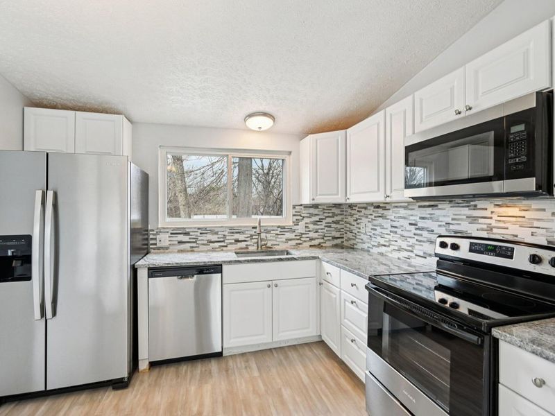 6193 Central Park Drive, Columbus, OH 43231 Photo 5