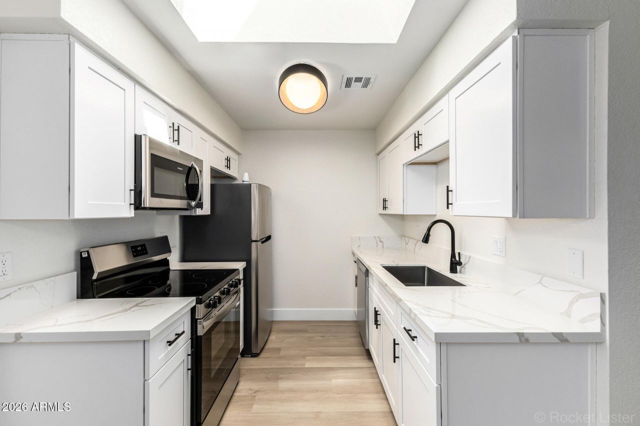 522 W Blackhawk Drive, Unit 3, Phoenix, AZ 85027 Main Photo