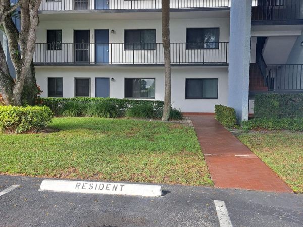4266 Deste Court, Unit 107, Lake Worth, FL 33467