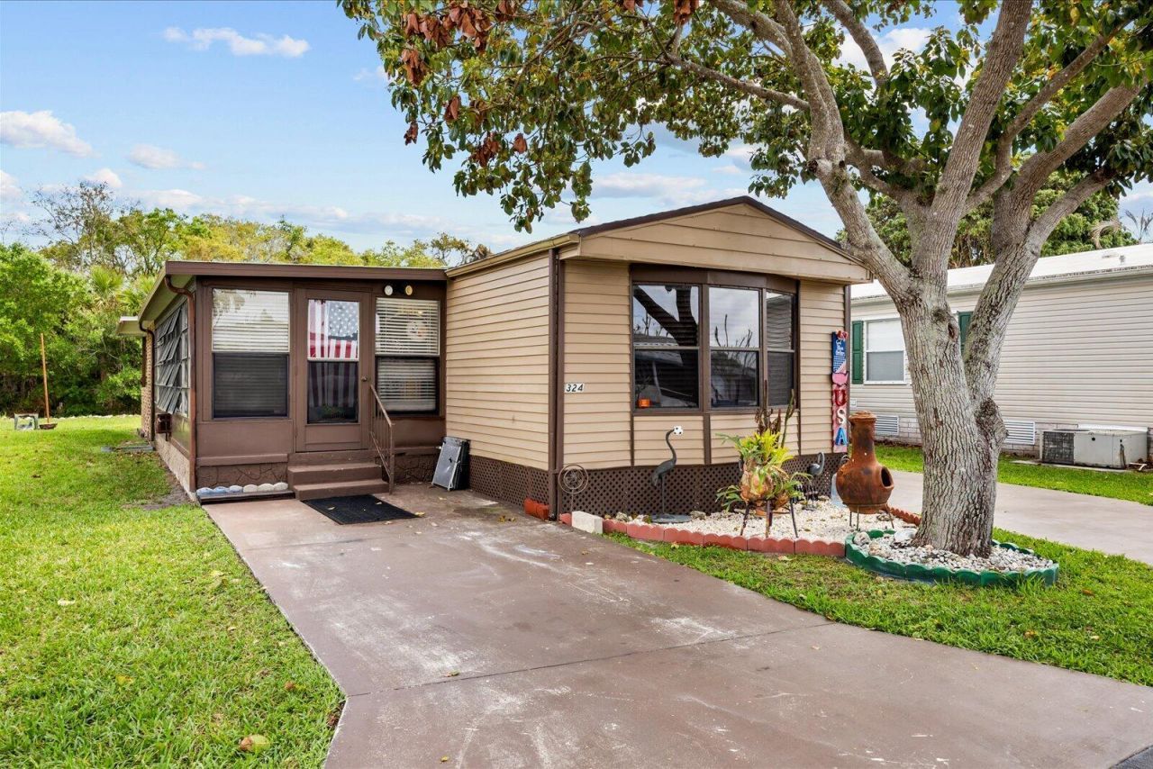 324 Mockingbird Avenue, Fort Pierce, FL 34982 Photo