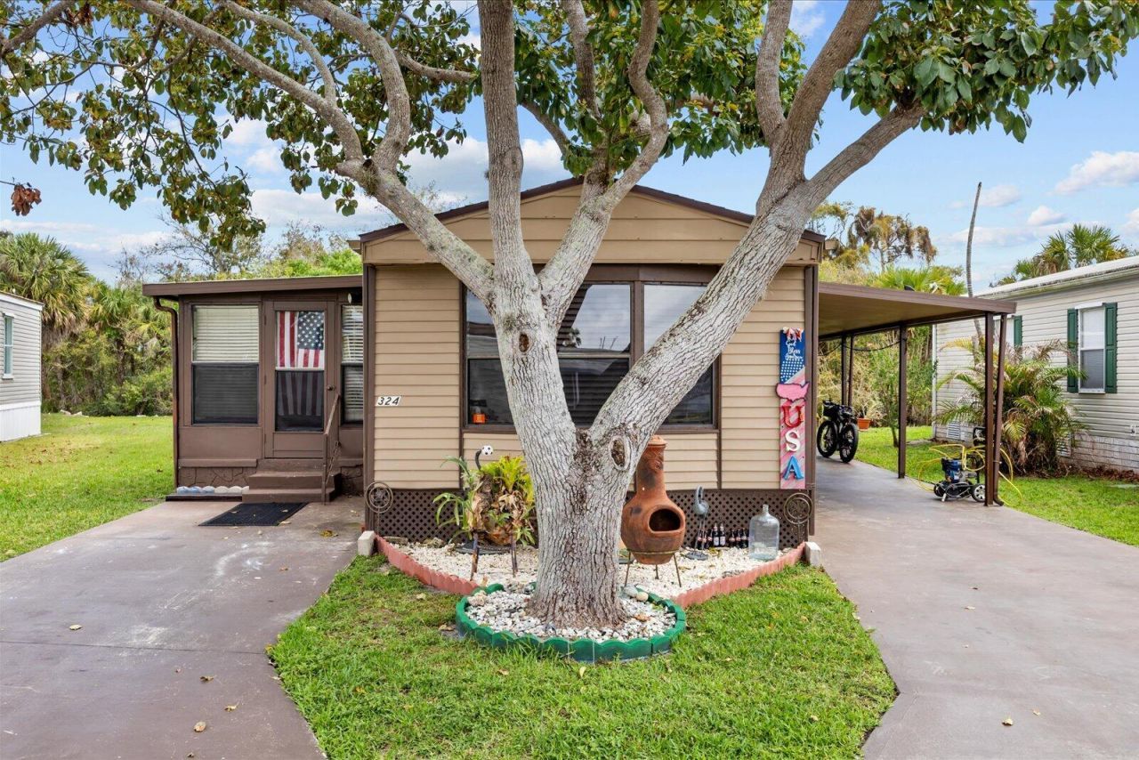 324 Mockingbird Avenue, Fort Pierce, FL 34982 Photo