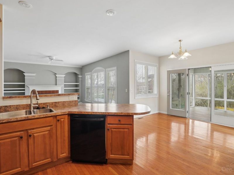 7611 Tylers Hill Court, West Chester, OH 45069 Photo 11