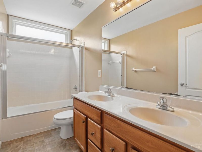 7611 Tylers Hill Court, West Chester, OH 45069 Photo 21