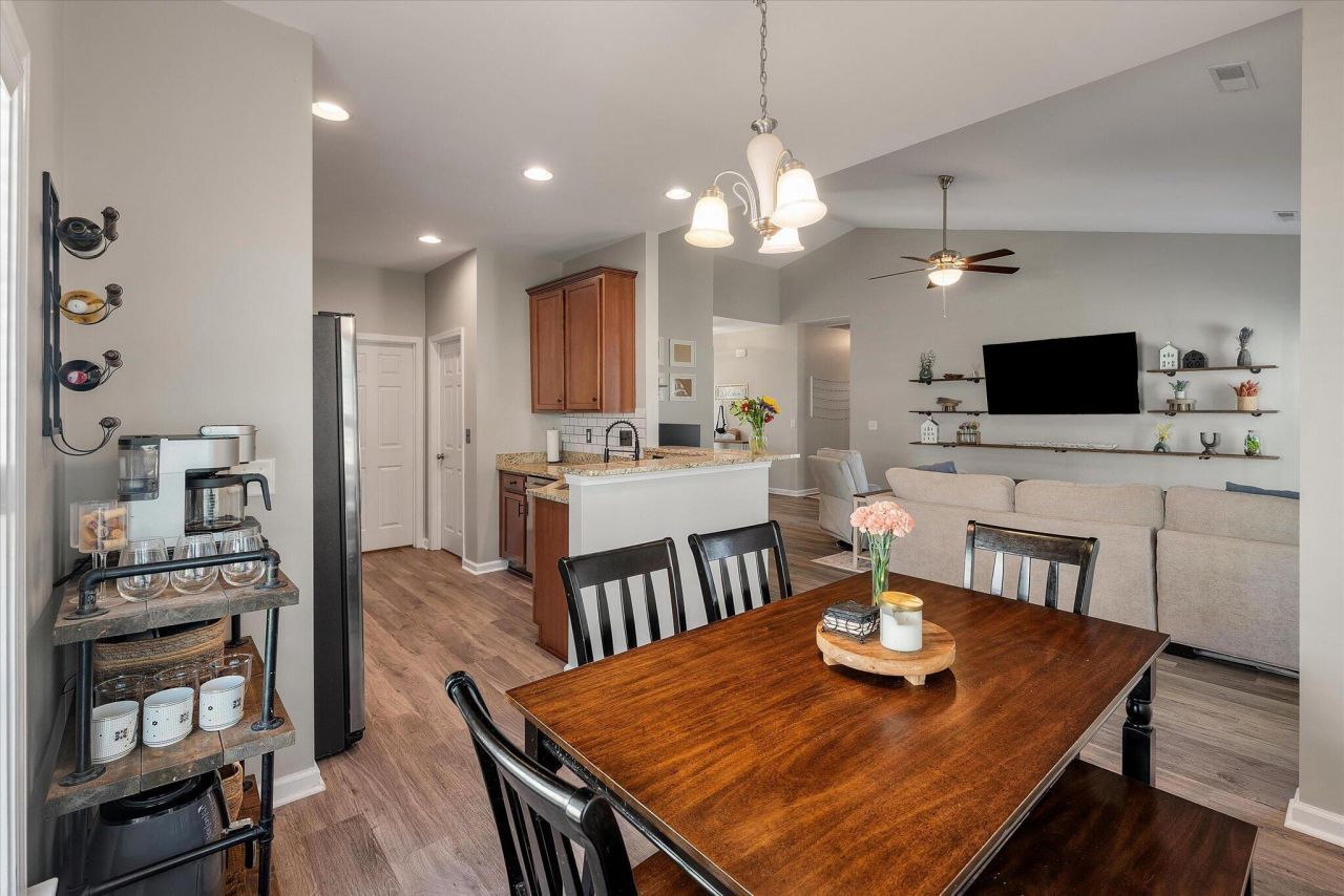 411 Brawley Drive Photo 16