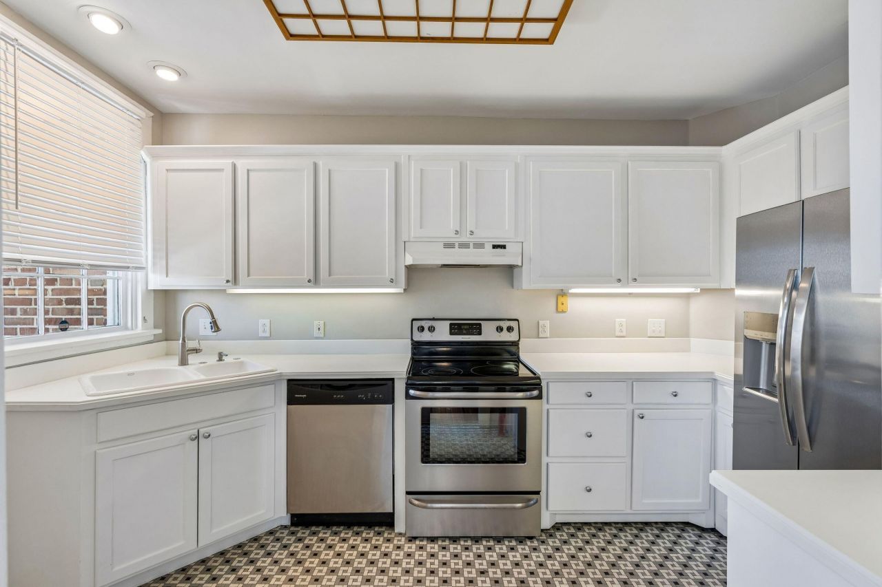 212 Calhoun Street Photo 21