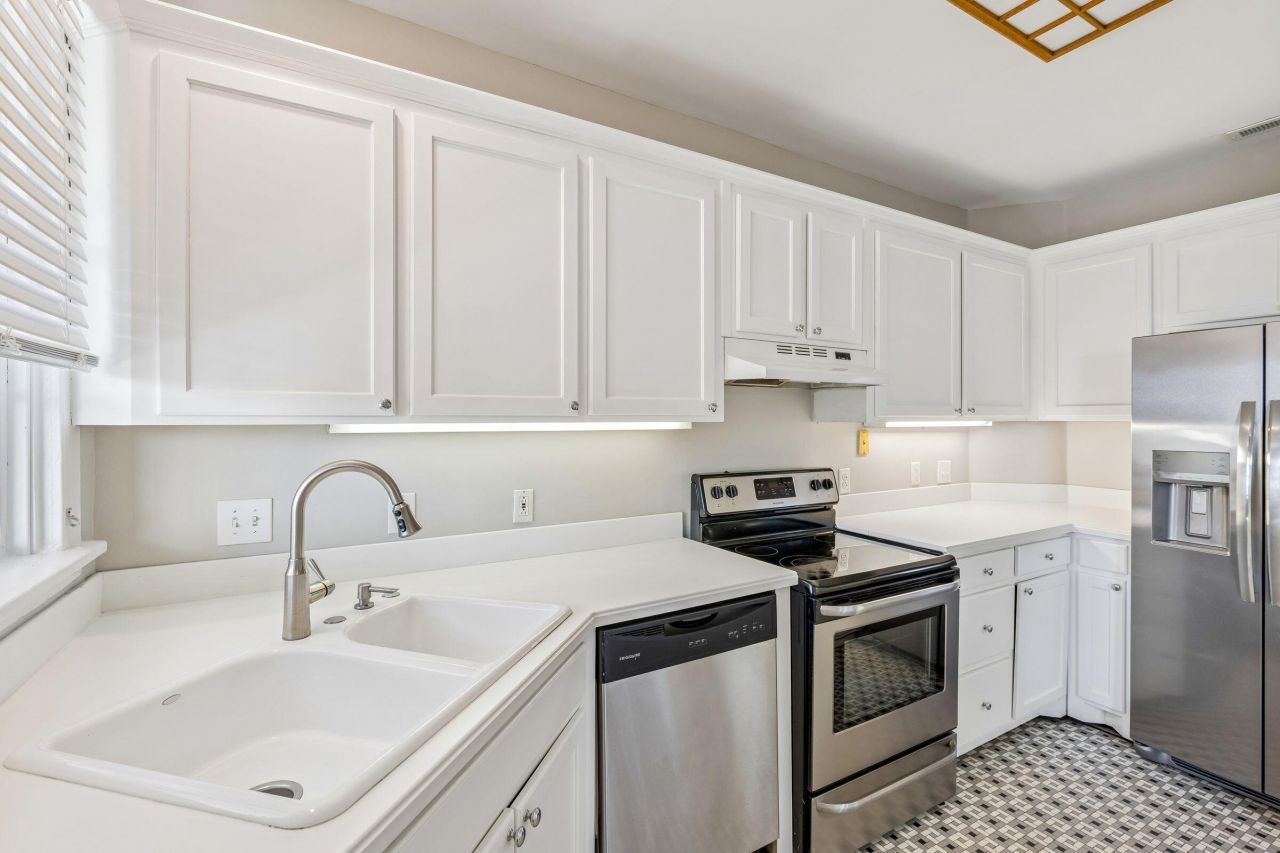 212 Calhoun Street Photo 22