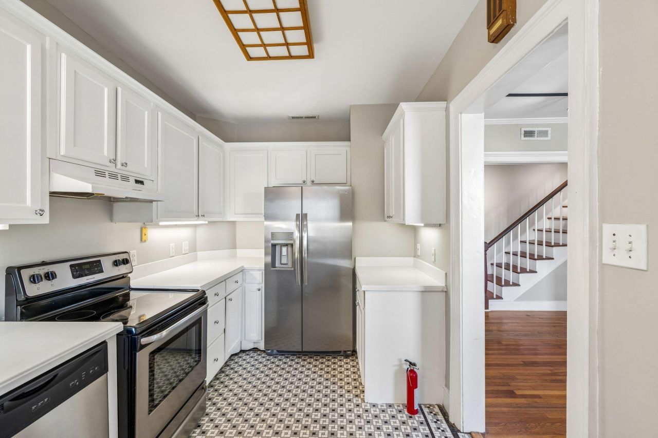 212 Calhoun Street Photo 23