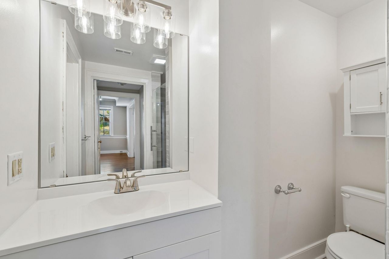 212 Calhoun Street Photo 31