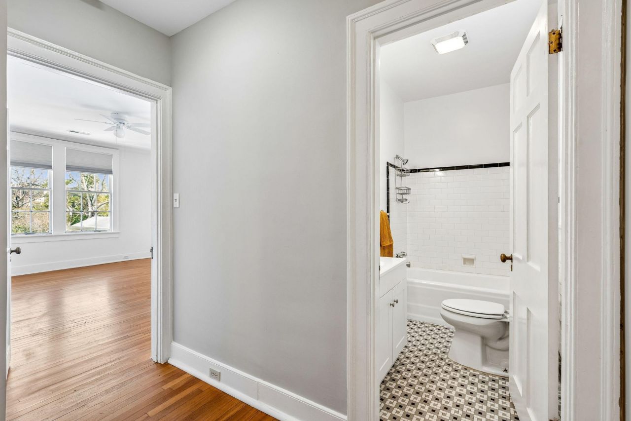 212 Calhoun Street Photo 36