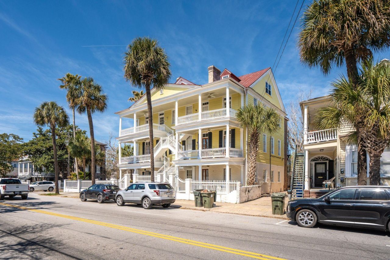 212 Calhoun Street Photo 4