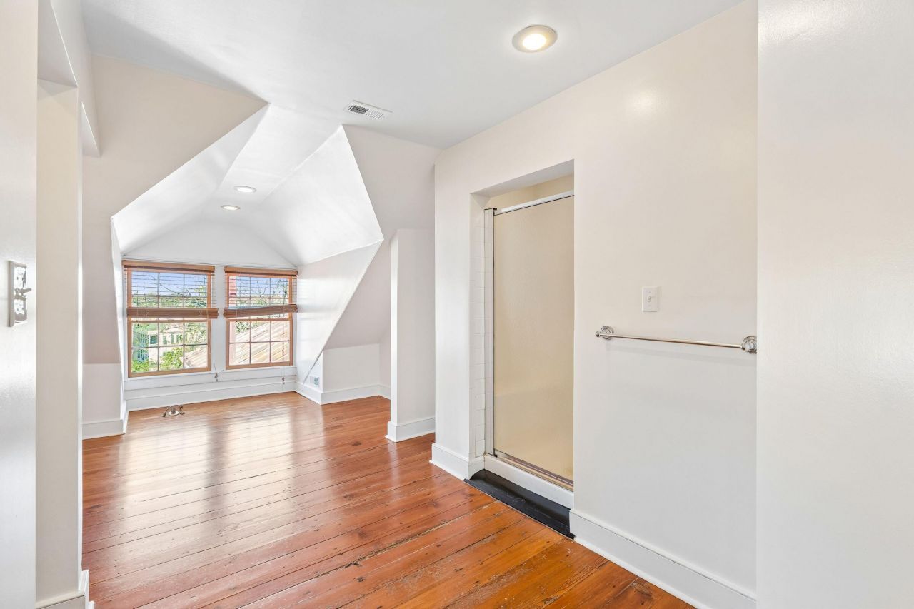 212 Calhoun Street Photo 43