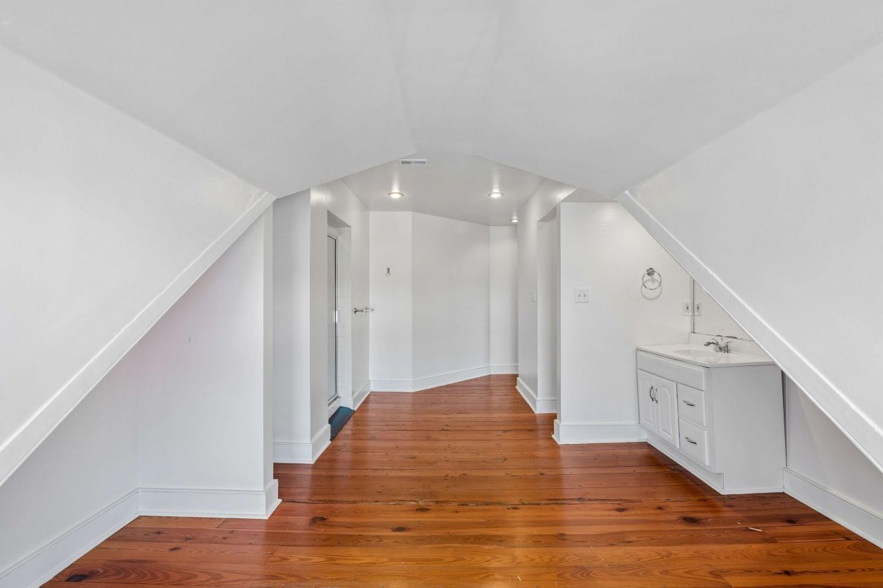 212 Calhoun Street Photo 45