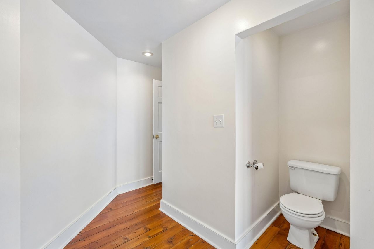 212 Calhoun Street Photo 46