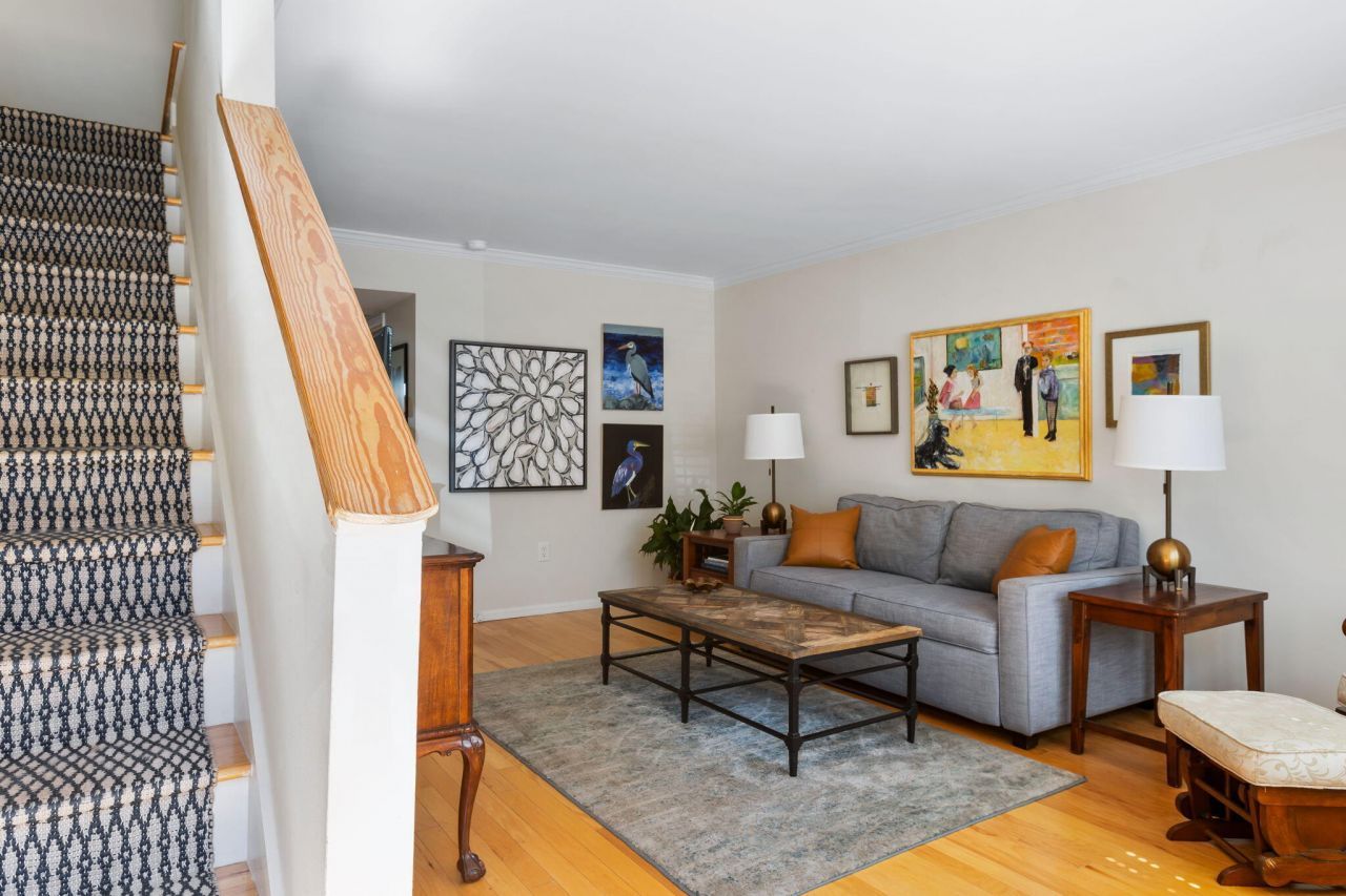 12 George Street Photo 11