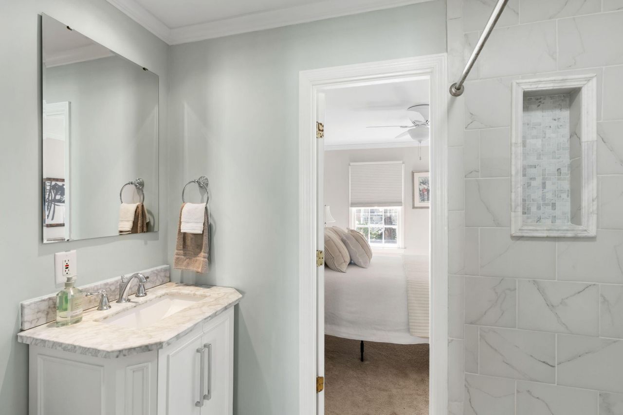 12 George Street Photo 14