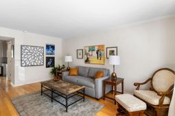 12 George Street photo 4