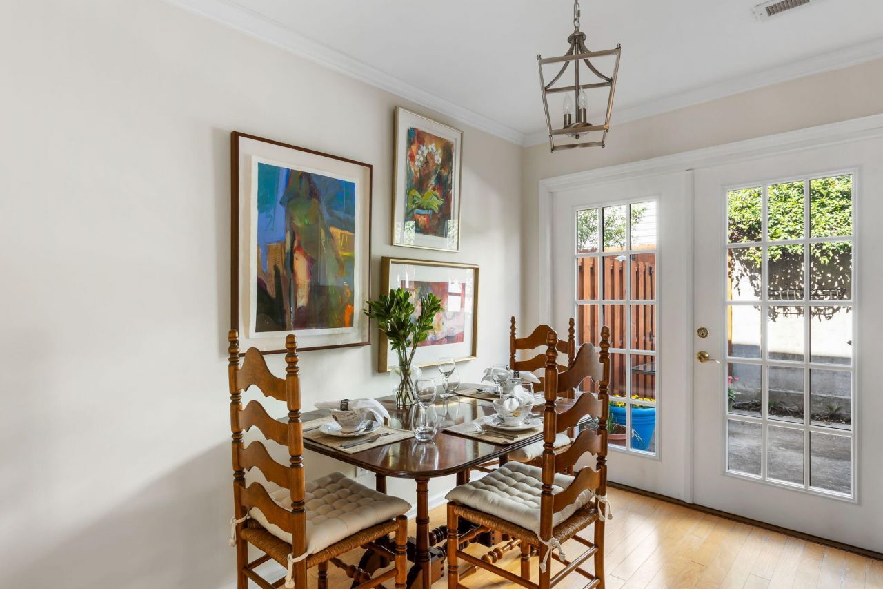 12 George Street Photo 4