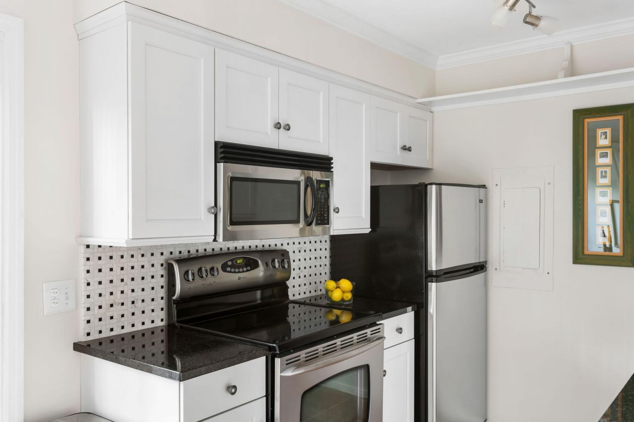 12 George Street Photo 6