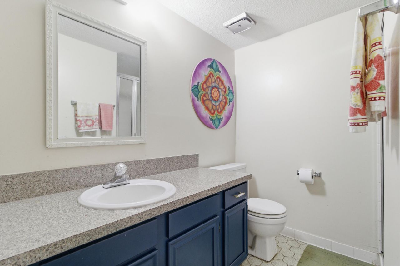 2948 Cathedral Lane Photo 10