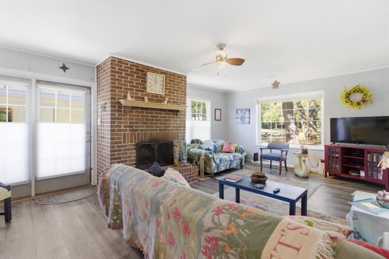 2948 Cathedral Lane Photo 14