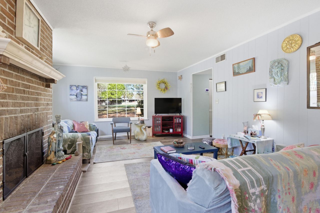 2948 Cathedral Lane Photo 15