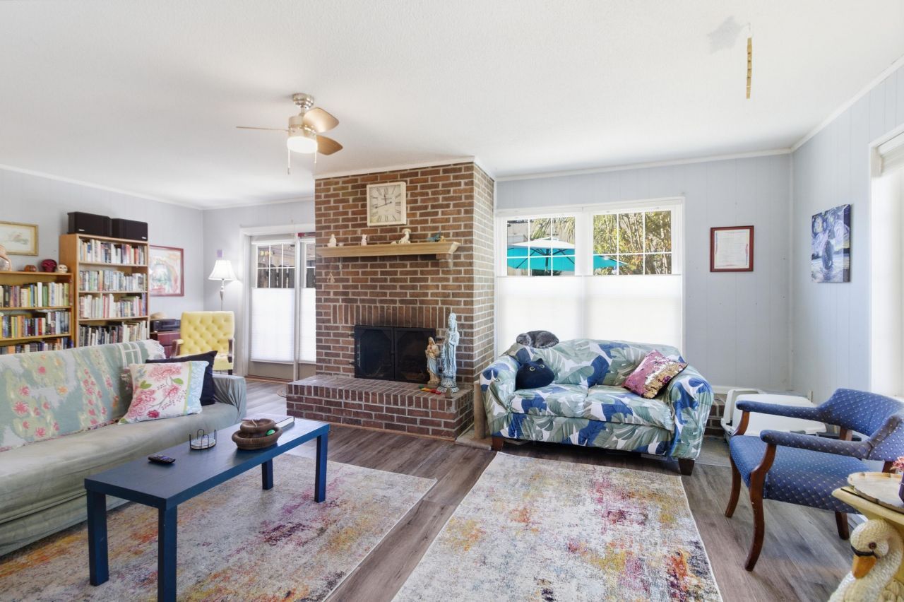 2948 Cathedral Lane Photo 16