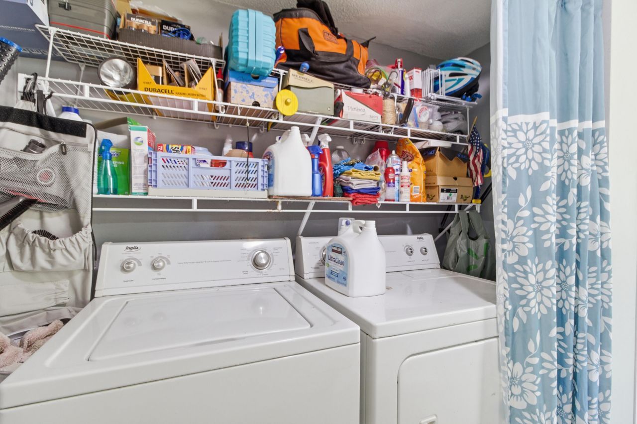 2948 Cathedral Lane Photo 18