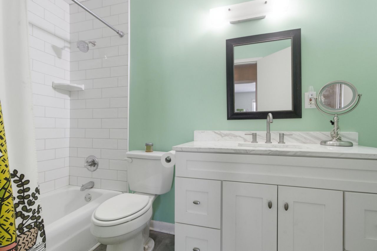 2948 Cathedral Lane Photo 19