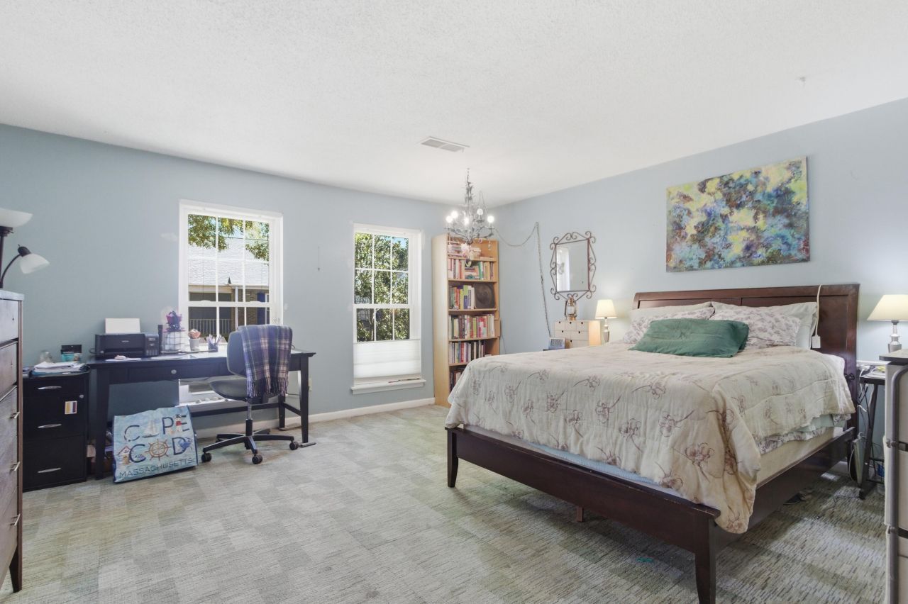 2948 Cathedral Lane Photo 24