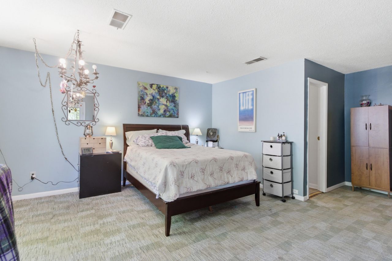 2948 Cathedral Lane Photo 25