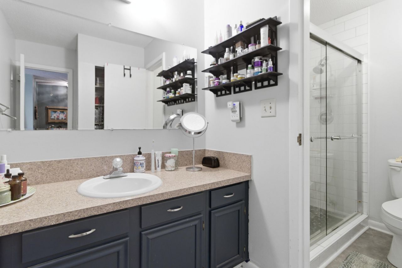 2948 Cathedral Lane Photo 28