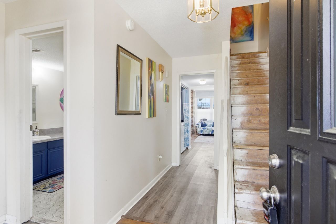 2948 Cathedral Lane Photo 30