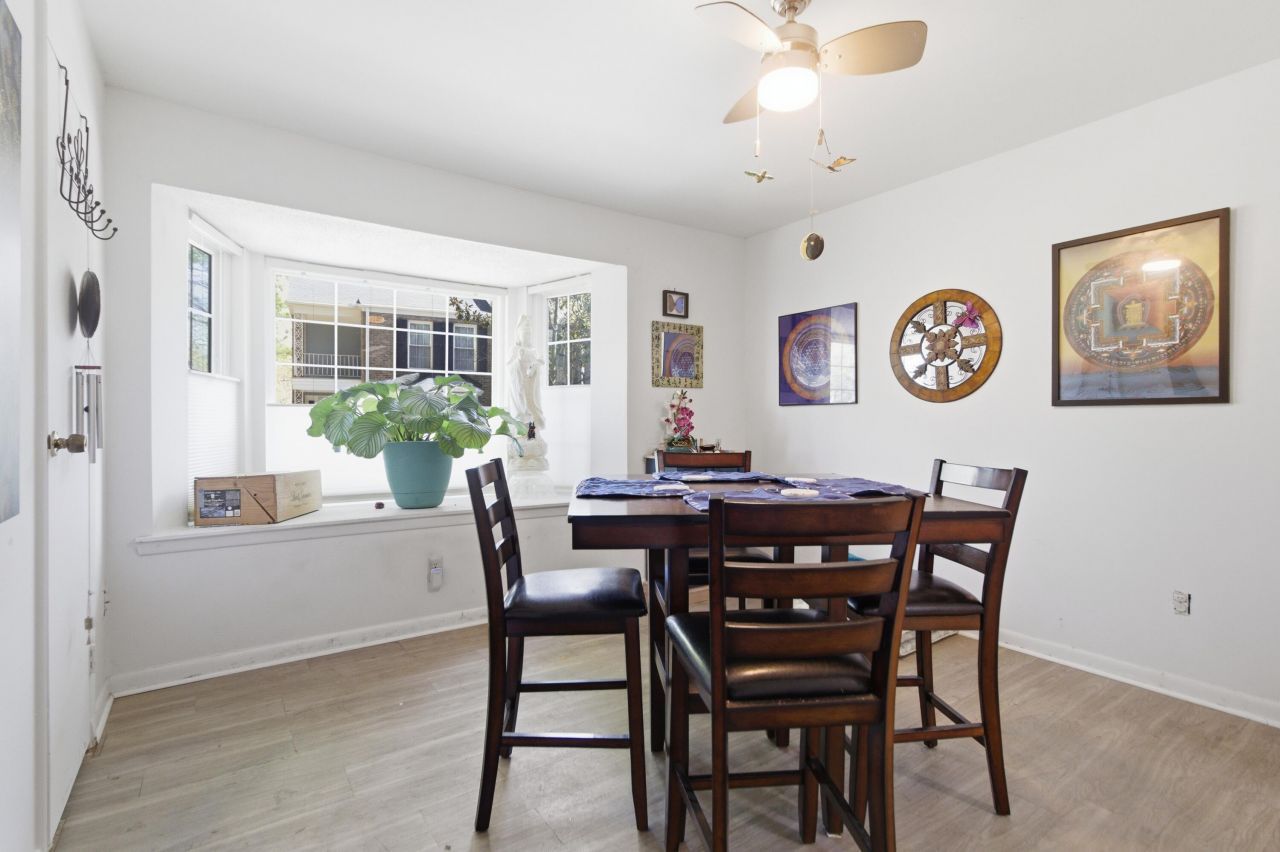 2948 Cathedral Lane Photo 7