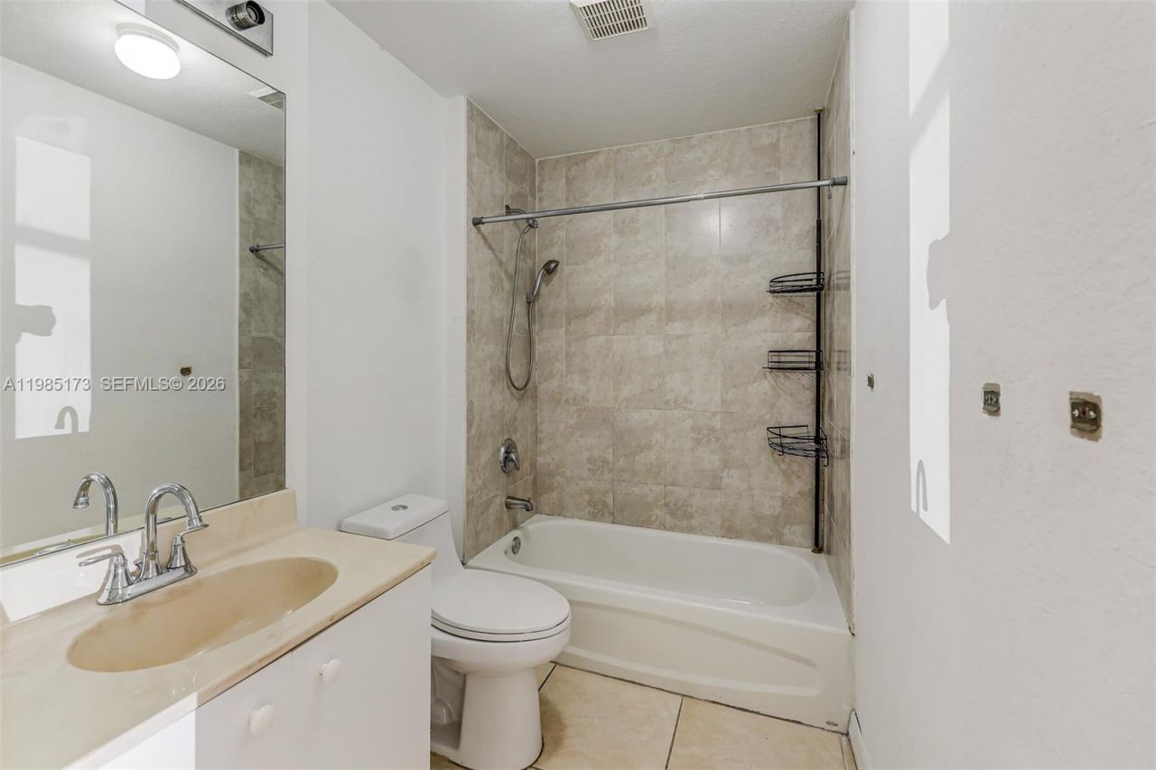 3916 SW 48th Ave , Pembroke Park, FL 33023 Photo