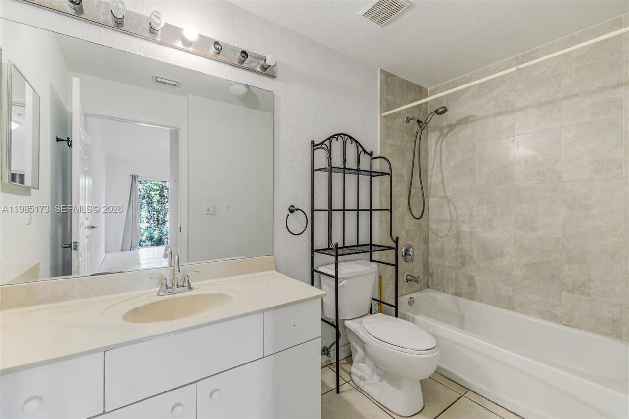 3916 SW 48th Ave , Pembroke Park, FL 33023 Photo