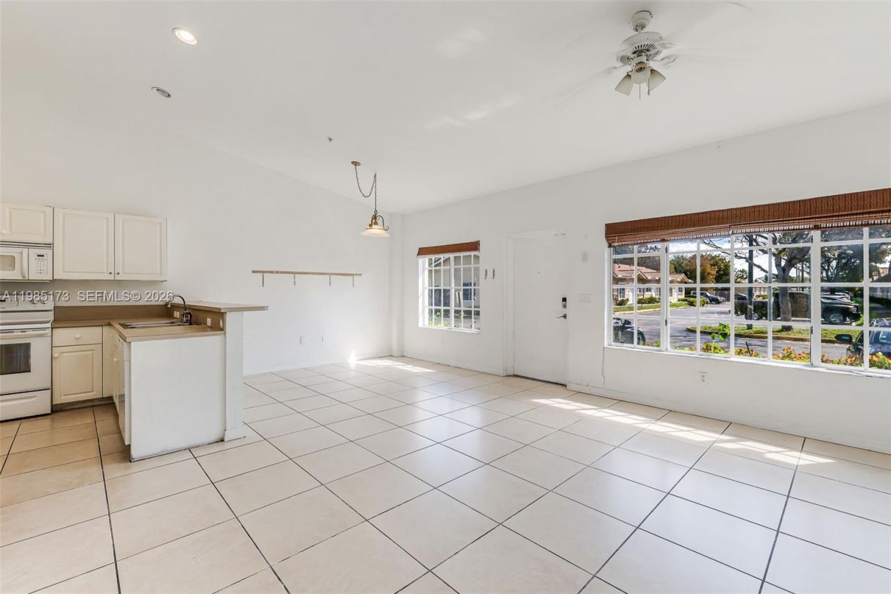 3916 SW 48th Ave , Pembroke Park, FL 33023 Photo