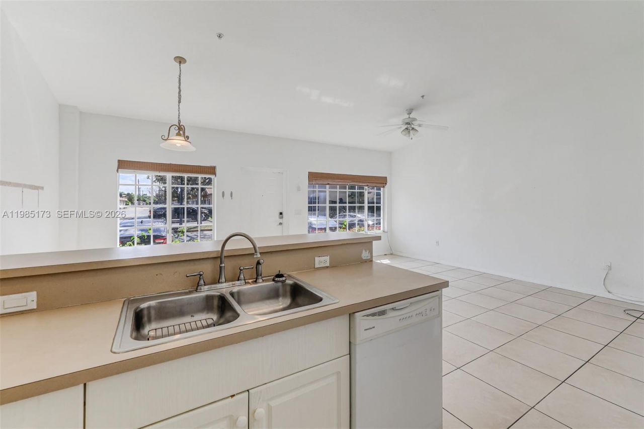 3916 SW 48th Ave , Pembroke Park, FL 33023 Photo