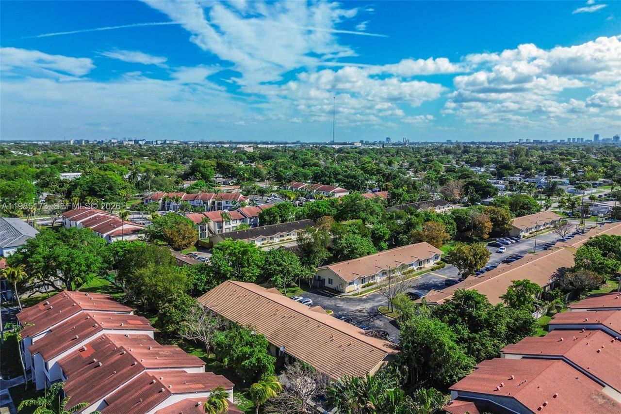 3916 SW 48th Ave , Pembroke Park, FL 33023 Photo