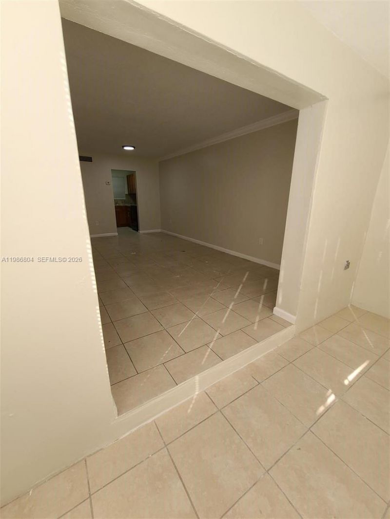 140 Royal Palm Rd , Unit 107, Hialeah Gardens, FL 33016 Photo