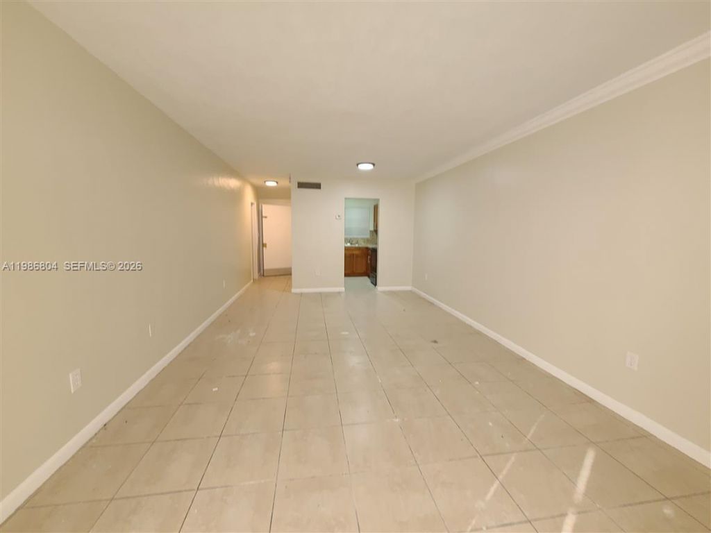 140 Royal Palm Rd , Unit 107, Hialeah Gardens, FL 33016 Photo