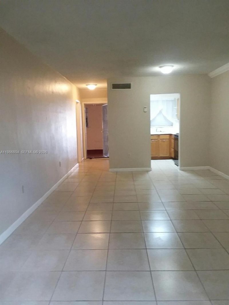 140 Royal Palm Rd , Unit 107, Hialeah Gardens, FL 33016 Photo