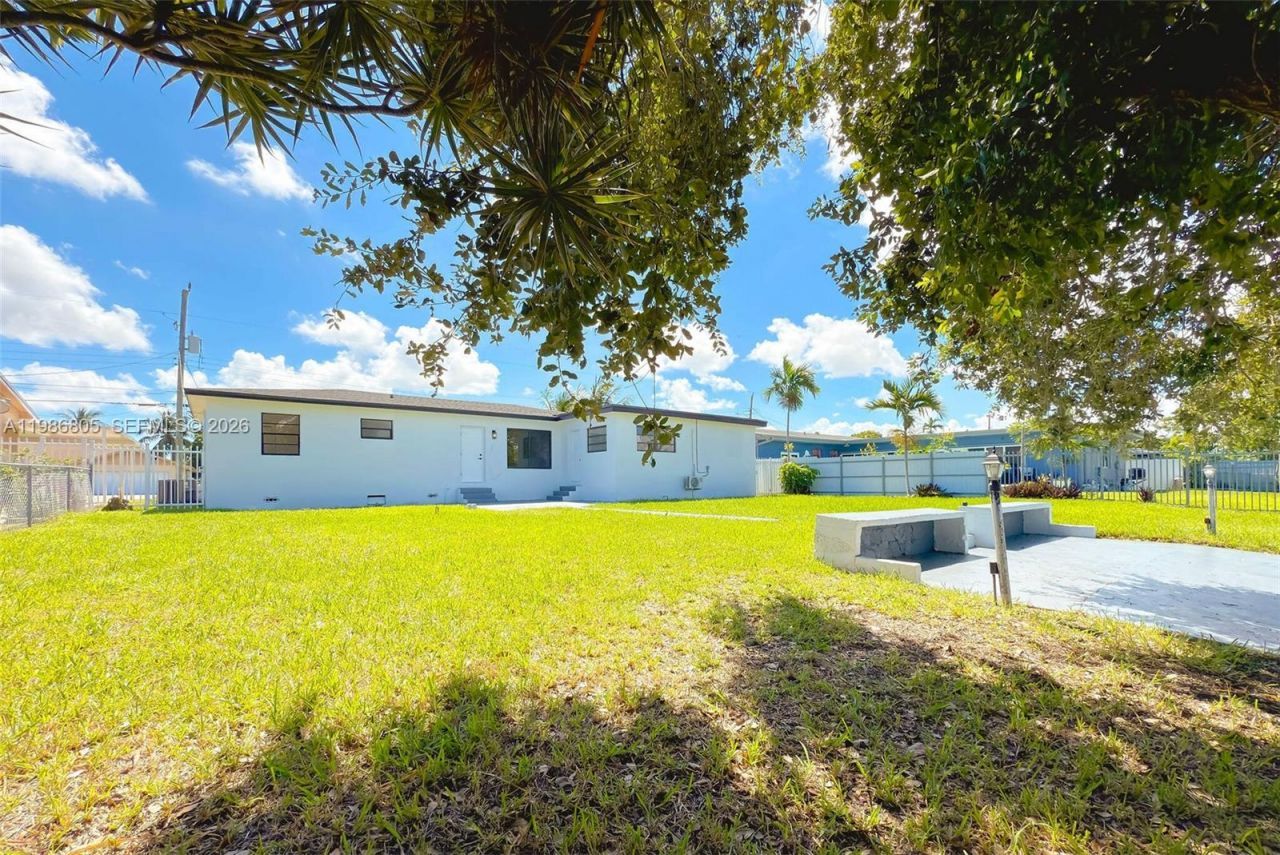 1061 NW 87th St , Miami, FL 33150 Photo